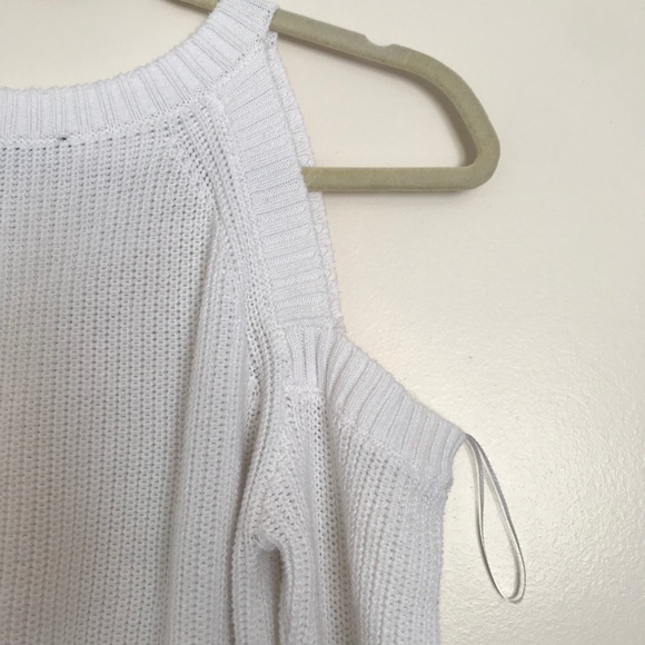 Dynamite white cold shoulder knit sweater L - Picture 4 of 11
